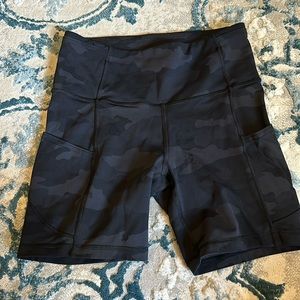 Lululemon fast and free shorts, 6” inch. Black camo